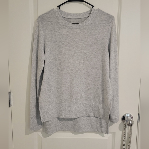 ALO Yoga Tops - Alo Glimpse Sweater Size Small